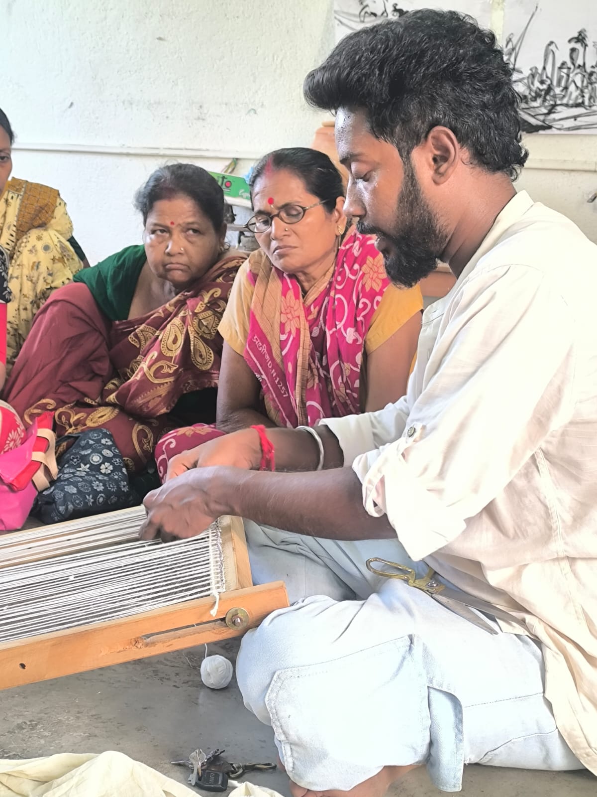 Project Navya Begins Tapestry Weaving Training At Raidighi Centre