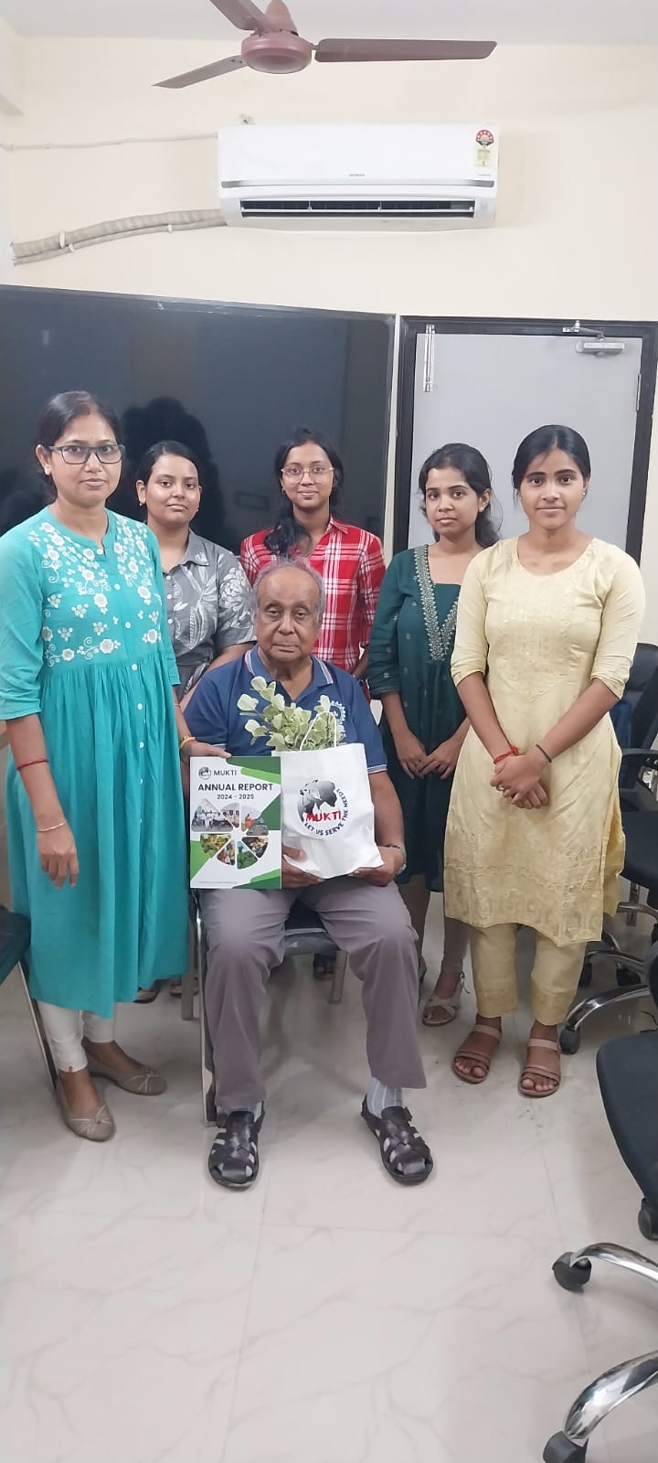 Creating Connections That Inspire Success- Talented Students Sponsorship (tss) Programme Witnessed A Heartwarming Reunion As Sponsor Mr. Niladri Nath Bagchi
