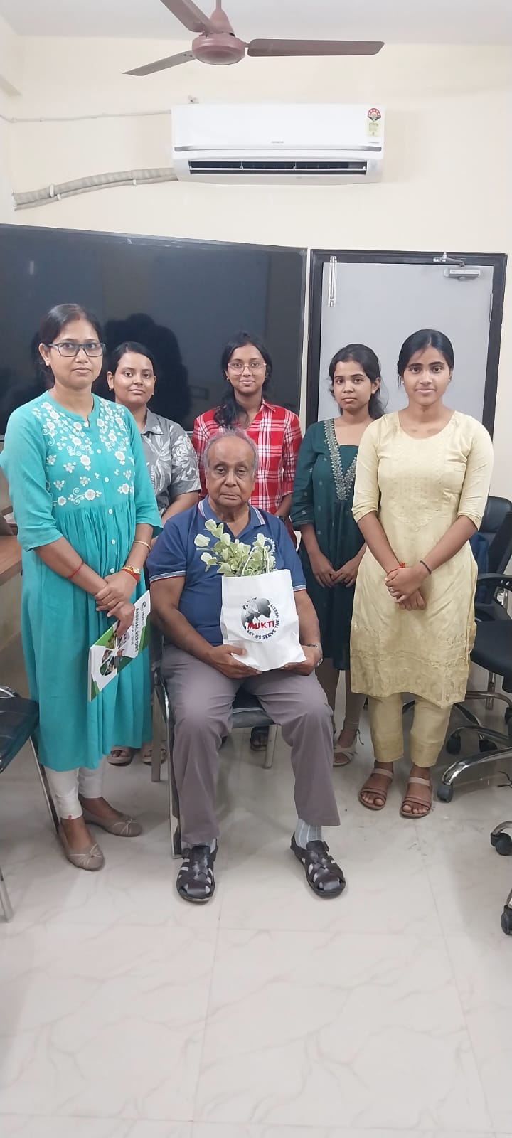 Creating Connections That Inspire Success- Talented Students Sponsorship (tss) Programme Witnessed A Heartwarming Reunion As Sponsor Mr. Niladri Nath Bagchi