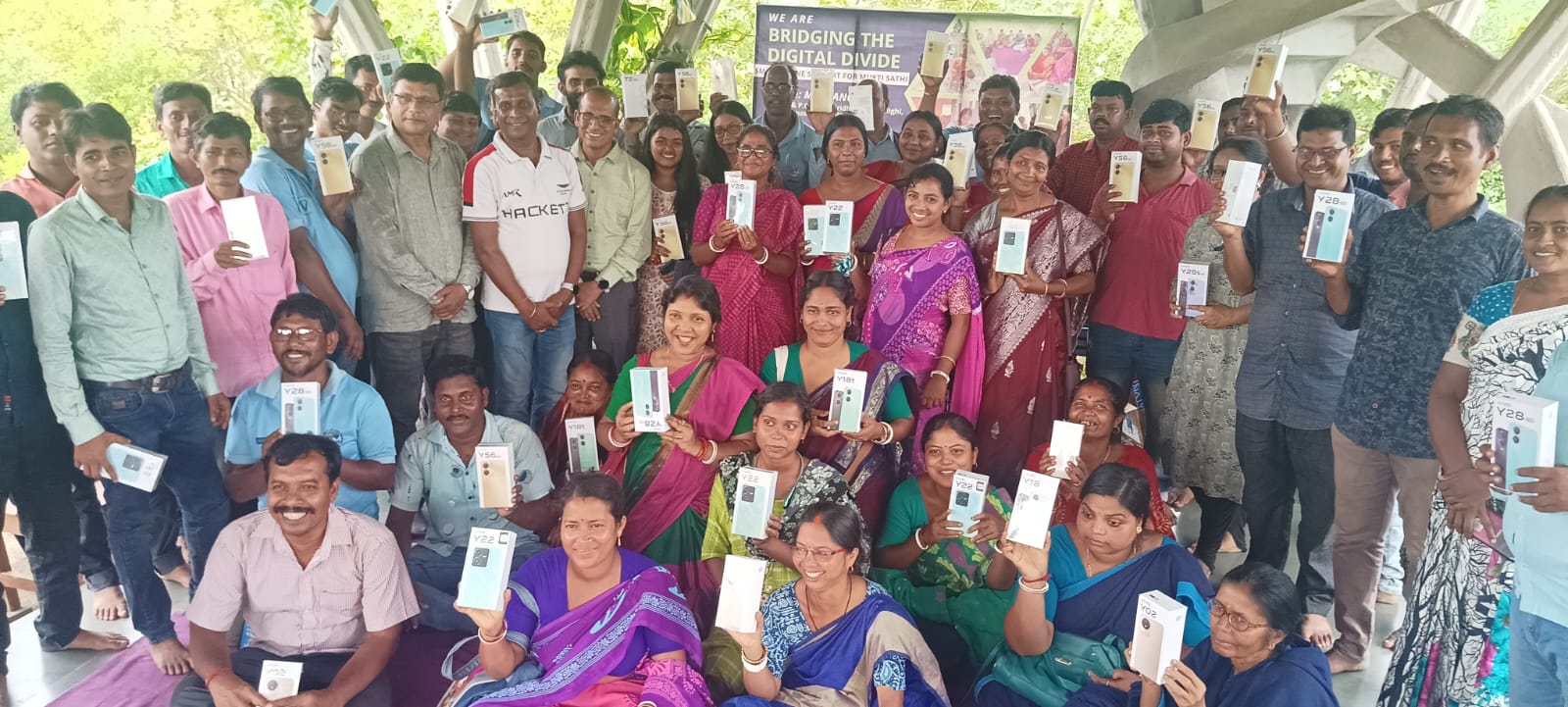 Smartphones Distribution To Udaan Students From Vivo