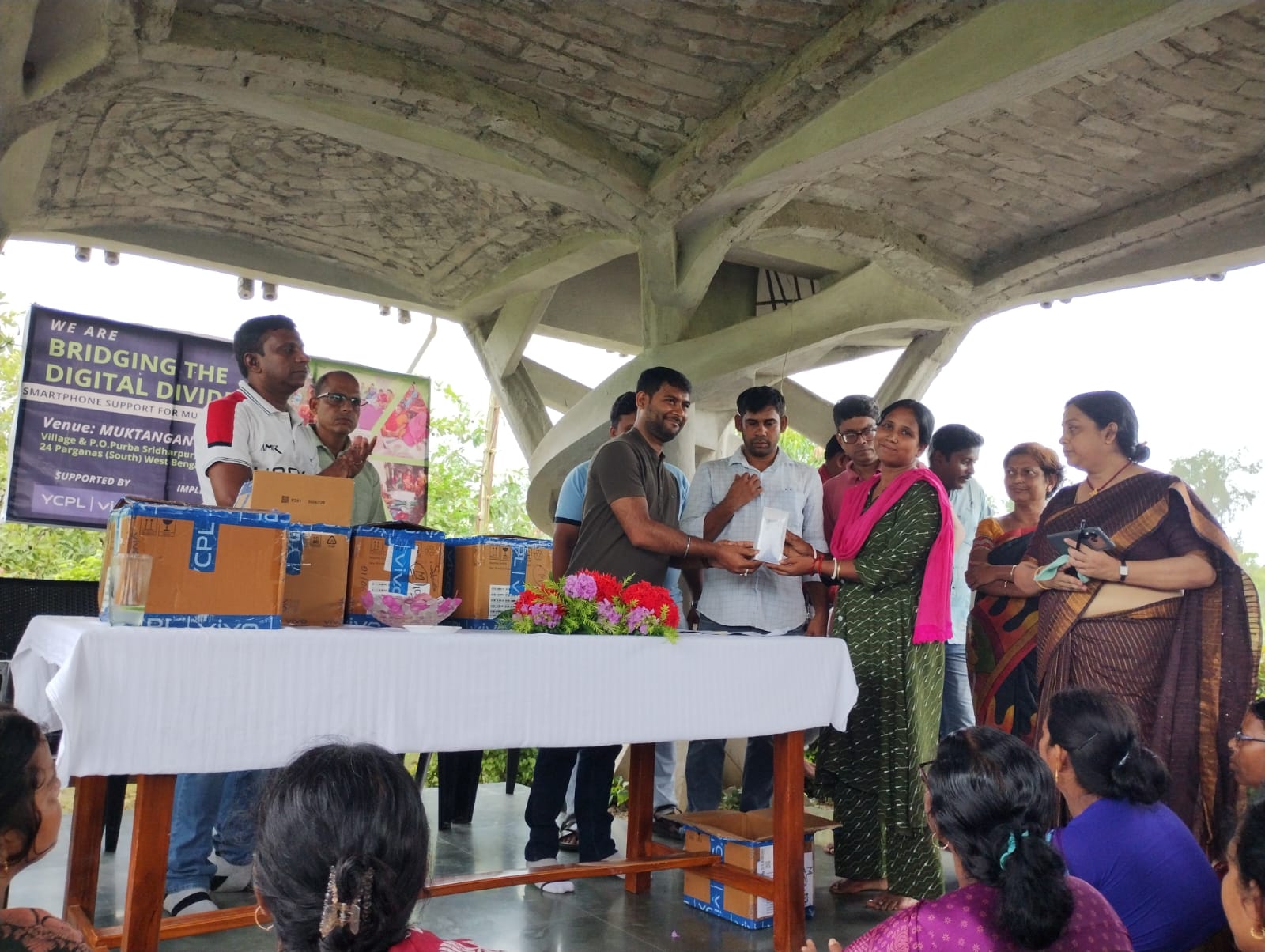 Smartphones Distribution To Udaan Students From Vivo