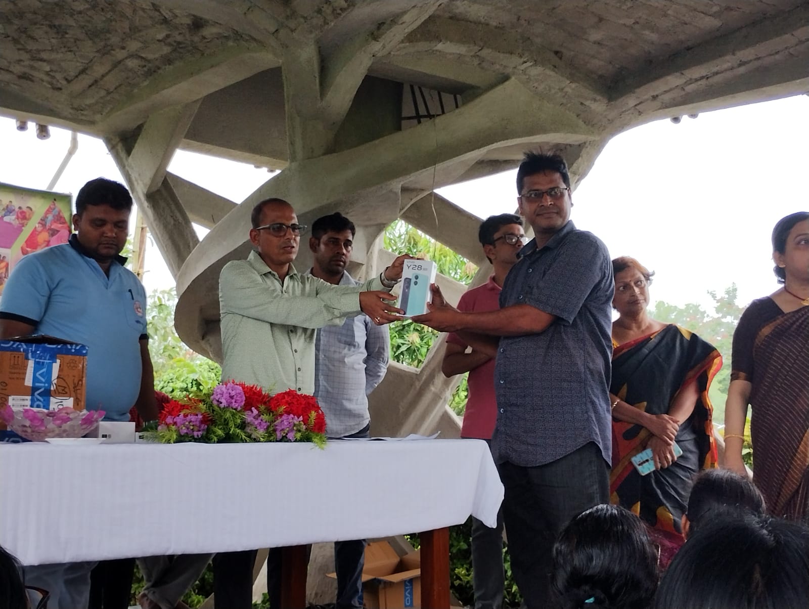 Smartphones Distribution To Udaan Students From Vivo