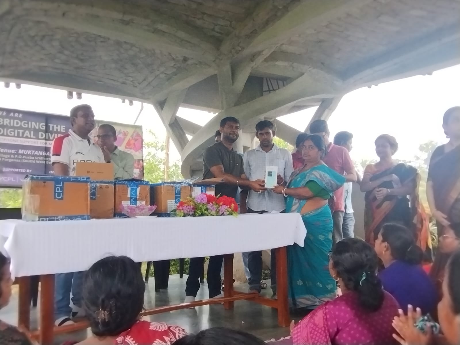Smartphones Distribution To Udaan Students From Vivo